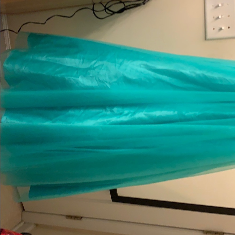Prom dress - Picture 2 of 3